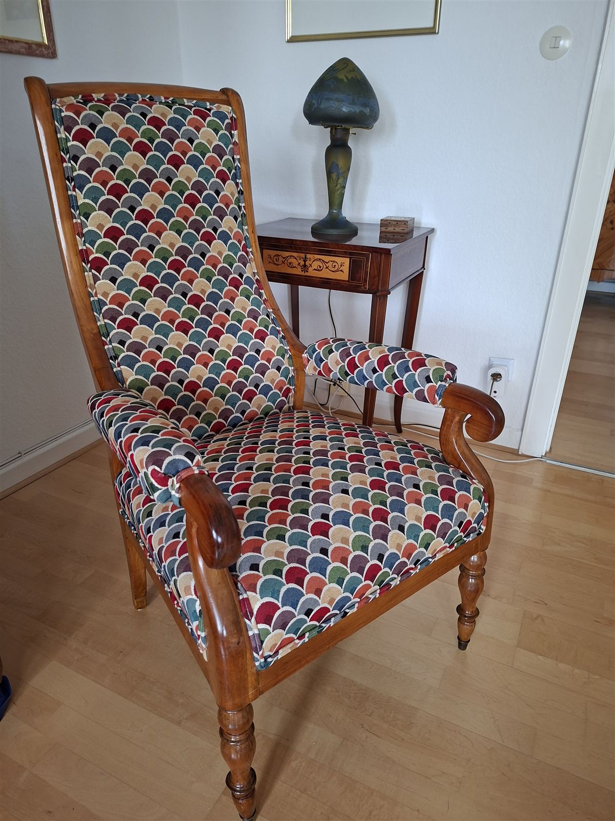 Sessel neu gepolstert und bezogen